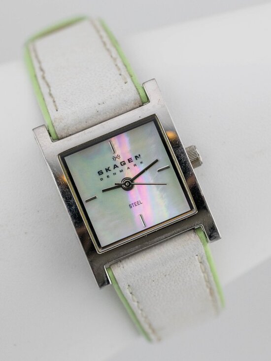 Skagen Denmark 528SSLP4 Quartz Analog Women\'s Watch New Battery